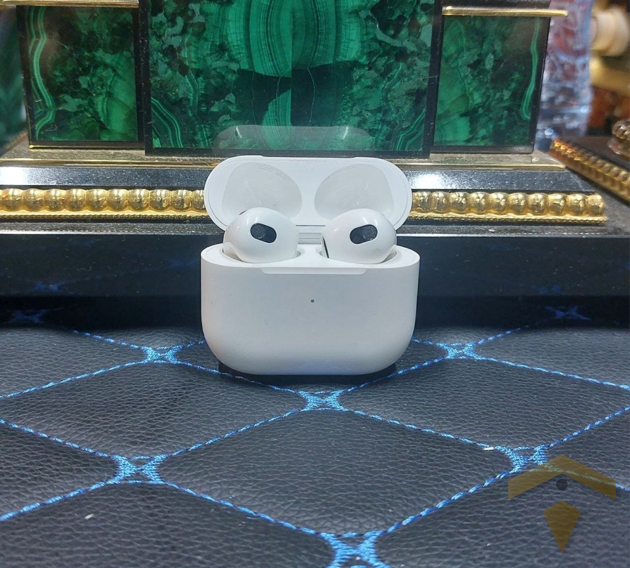 Наушники Apple AirPods 4